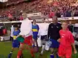 Mesajul lui Gerrard pentru Unirea! Vezi cum a castigat Liverpool Cupa UEFA in 2001!