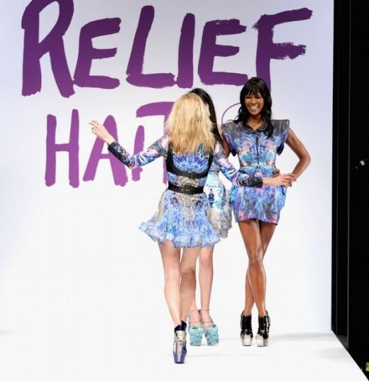 Buna ... dimineata! Un trio incendiar: Kate Moss si Naomi Campbell l-au cucerit pe Fabregas!_8