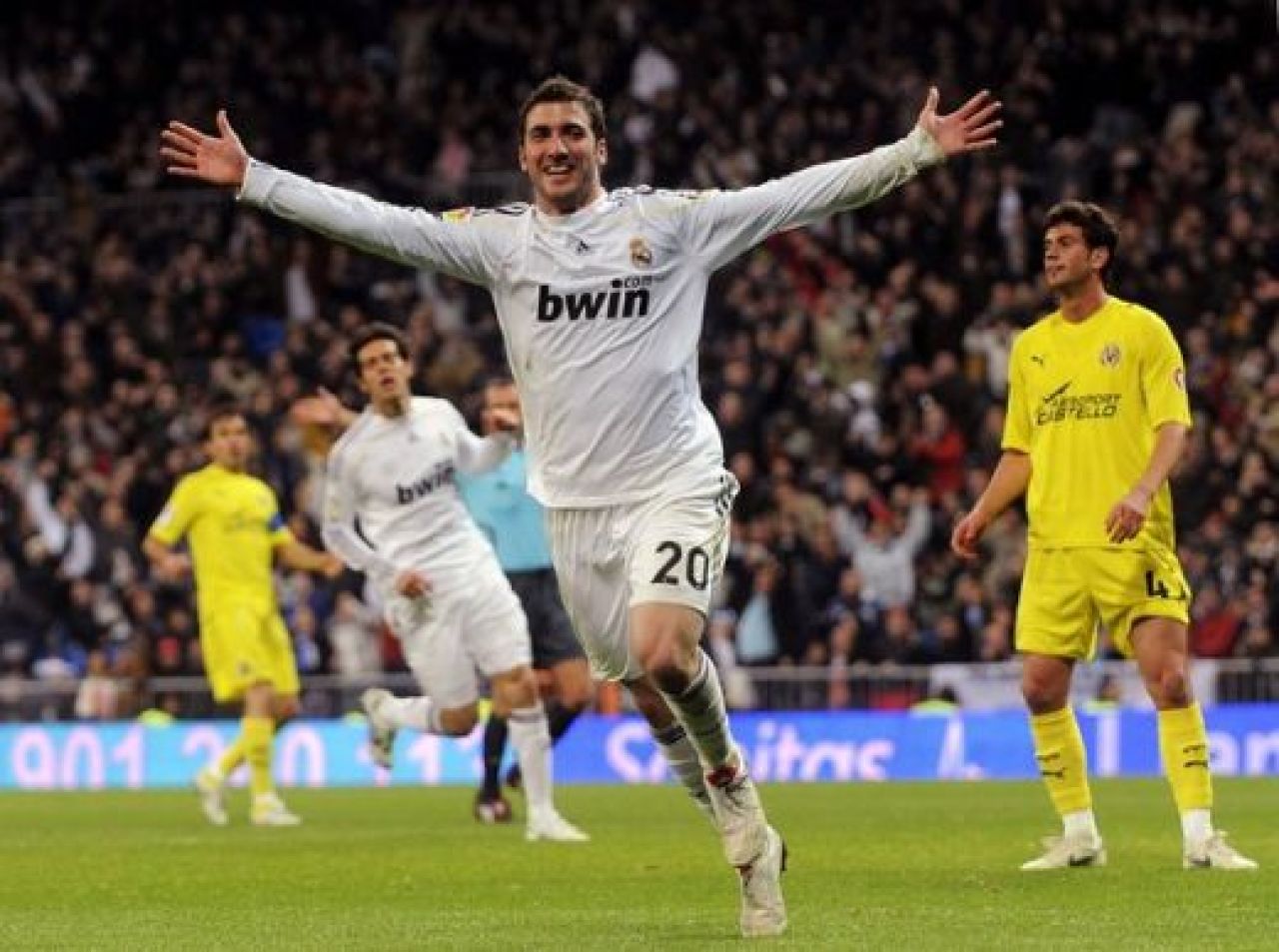 VIDEO / Recital pe Bernabeu! Super gol Ronaldo in Real 6-2 Villareal!_4