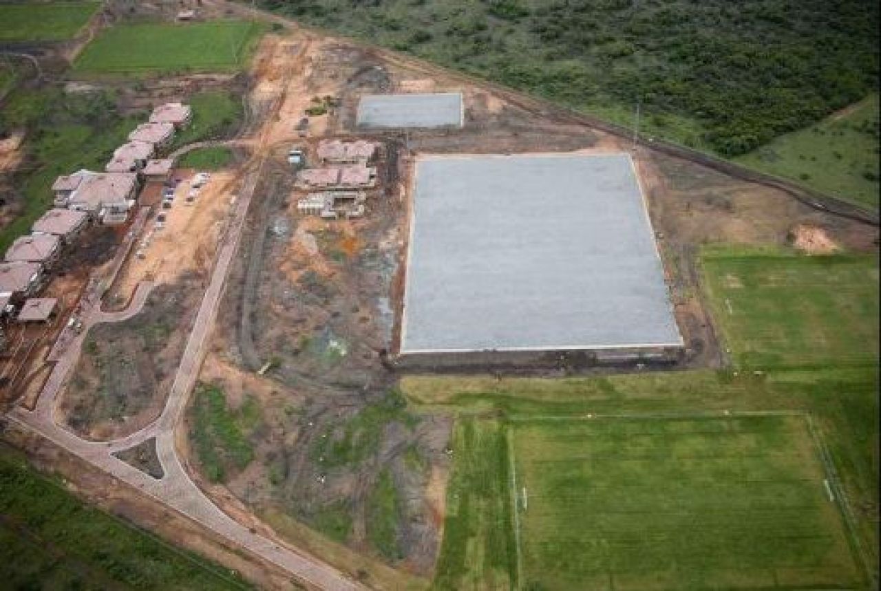 FOTO / Baza Angliei din Africa de Sud se afla in PARAGINA!_5