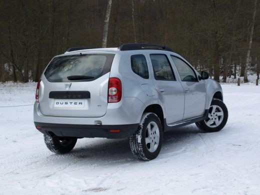 VIDEO: Francezii au facut primul test-drive cu Duster SUV pe zapada!_4