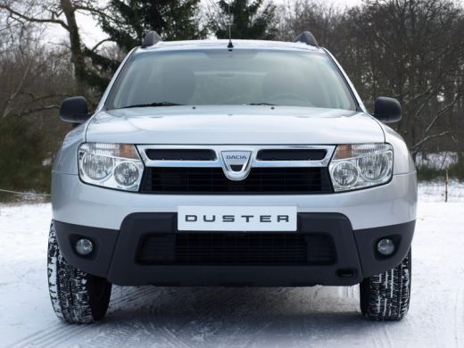 VIDEO: Francezii au facut primul test-drive cu Duster SUV pe zapada!_6