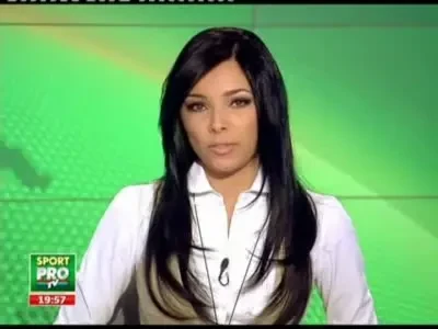 Vezi cum au fost aplaudati campionii de la Urziceni de 23.000 de oameni care au cantat imnul lui Liverpool!