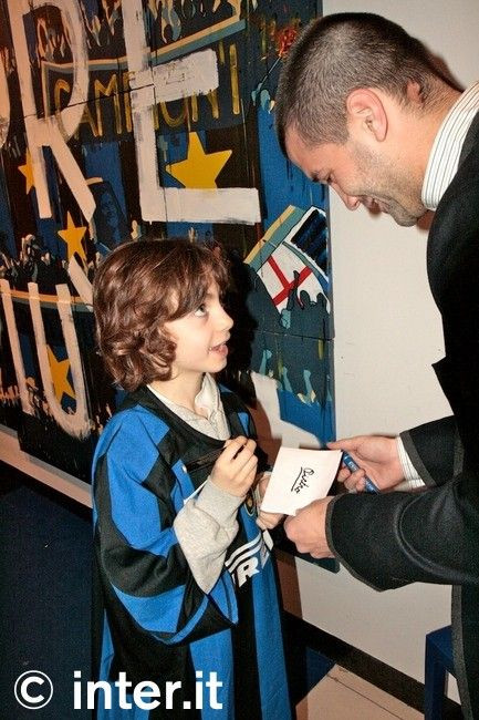 SUPERFOTO / Ce mesaj i-au transmis fanii lui Chivu!_9