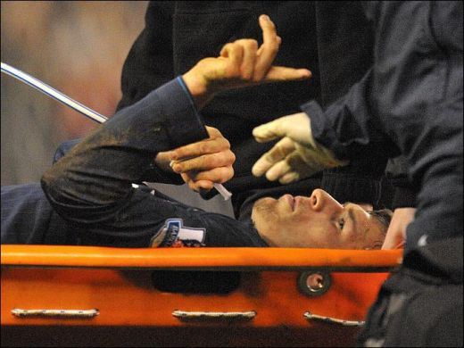 SOC la Arsenal! Vezi un tackling HORROR care ii poate incheia cariera unui pusti de 19 ani!_8