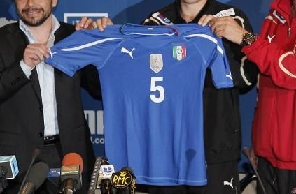 FOTO: Italia, in 3D! Vezi echipamentul pentru Cupa Mondiala!_3