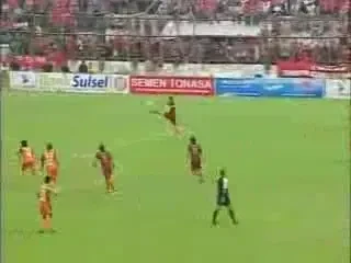 A centrat in Indonezia si a dat gol in Malta!&nbsp;EL&nbsp;este cel mai Plimbat jucator roman:&nbsp;vezi povestea Soimului Maltez!