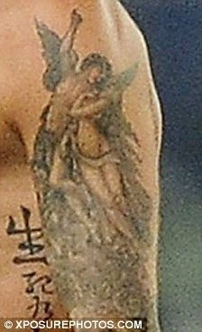 FOTO / Beckham si-a CENZURAT ultimul tatuaj:_3