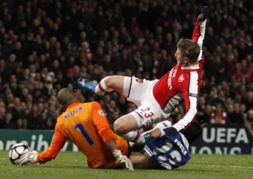 VIDEO UMILINTA! Porto capituleaza pe Emirates: Arsenal 5 -0 Porto!_2