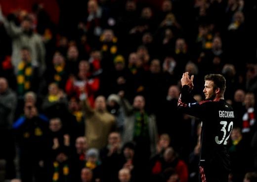 EMOTIONANT: Becks, in lacrimi aplaudat de 75.000 de fani pe Old Trafford!_4