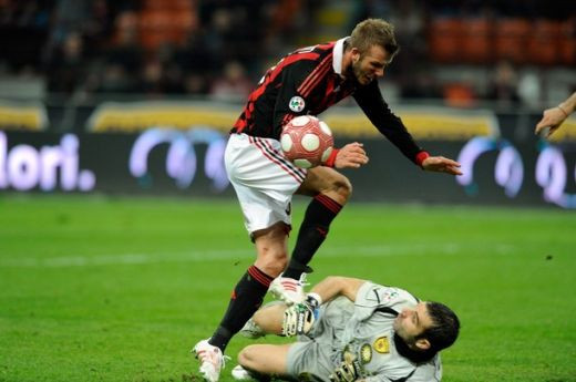 VIDEO Beckham, operat de urgenta in Finlanda! Poate rata Cupa Mondiala!_7