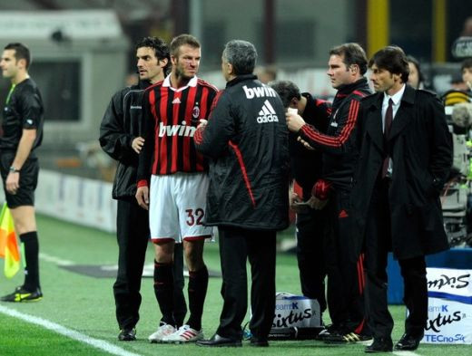 VIDEO Beckham, operat de urgenta in Finlanda! Poate rata Cupa Mondiala!_8