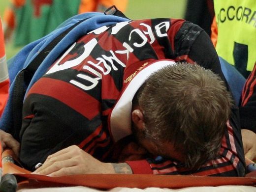 VIDEO Beckham, operat de urgenta in Finlanda! Poate rata Cupa Mondiala!_22