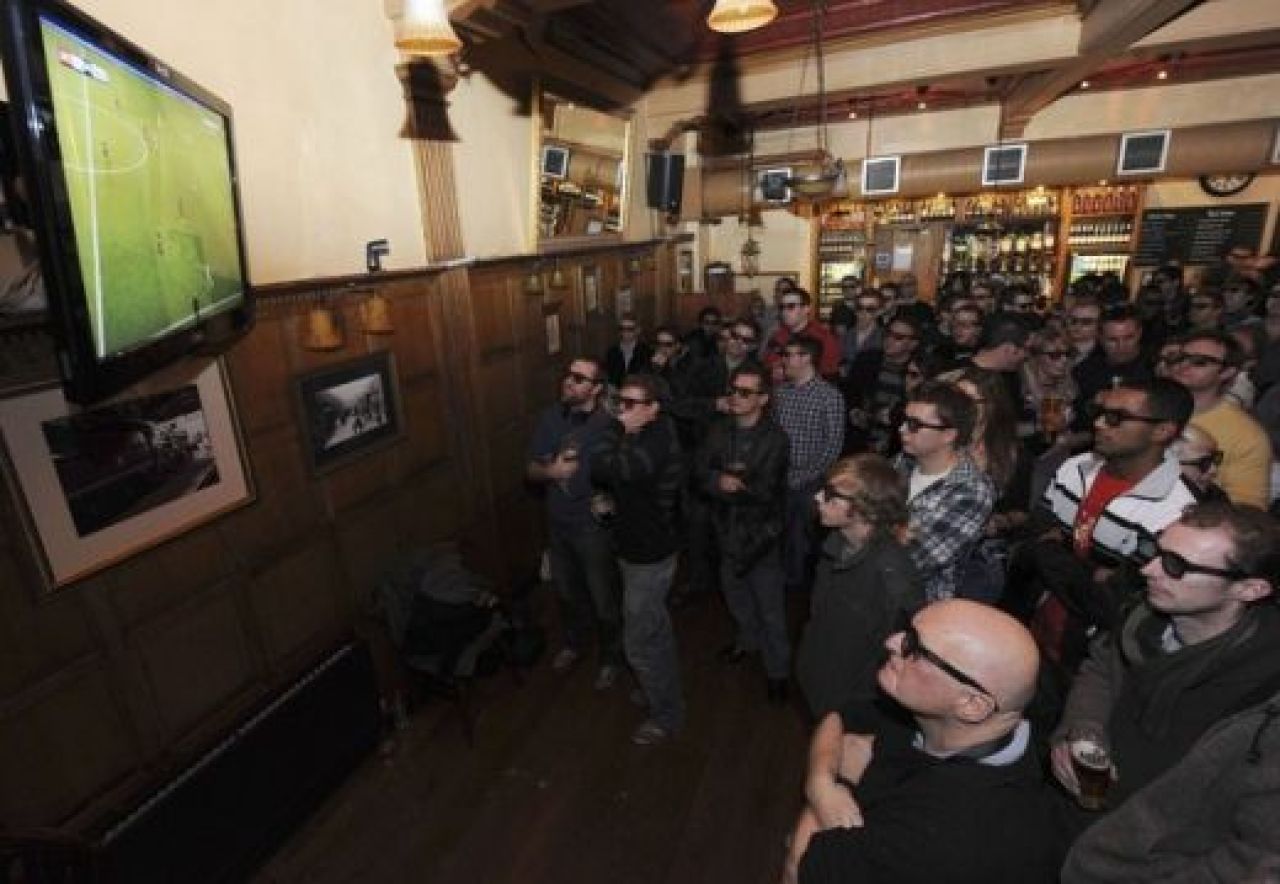 COLOSAL! Premier League se va vedea pe 15.000 televizoare 3D!_6