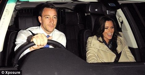 FOTO: John Terry fortat sa-si ceara scuze dupa ce a lovit cu masina un steward!_2
