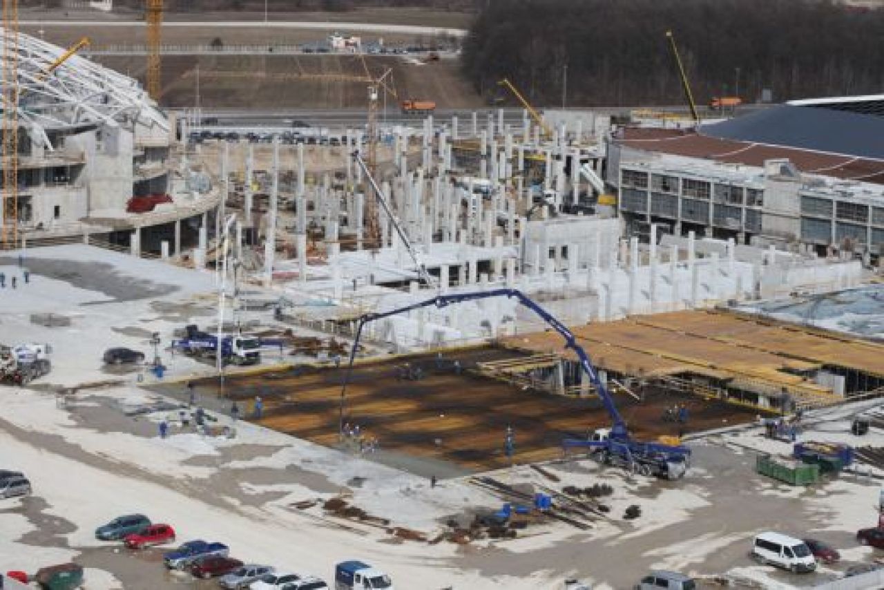 MEGA arene! Slovenia ridica stadionul care isi schimba culoarea in functie de vreme! FOTO_36