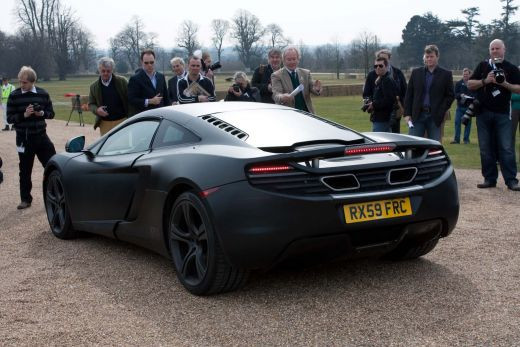 FOTO / Alonso, victorios si in garaj_6