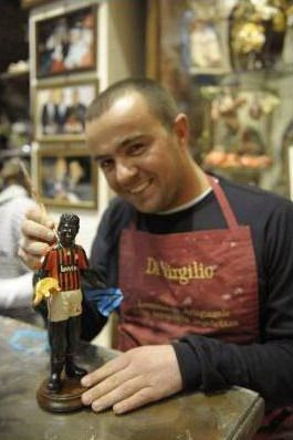 Fanii lui Inter il provoaca pe Balotelli: 