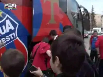 VIDEO Steaua, asteptata de o fana de 74 de ani la Targu Jiu!