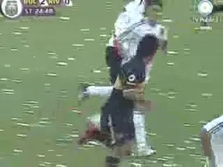 VIDEO GEST UNIC in Superclasico: Omul meciului a fost MUSCAT de Marcello Gallardo!