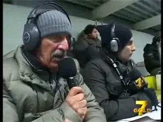 Fotbalul e moartea lui! Cum traieste un comentator pensionar un meci de fotbal!