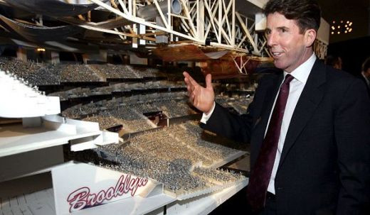 SCANDALOS! Arena in care un scaun costa 44.000 dolari!! Vezi pe ce dau americanii 800 mil $!_2