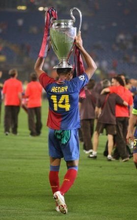 Henry, in lotul Barcelonei pentru meciul cu Arsenal! Vezi super goluri cu Henry in tricoul celor 2 echipe!_15