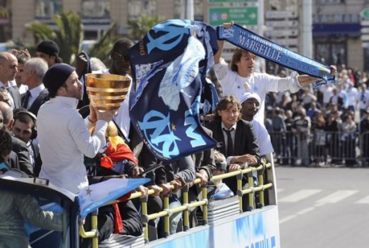 FOTO FABULOS! Marsilia in sarbatoare! Cum a sarbatorit OM castigarea Cupei Ligii!_25