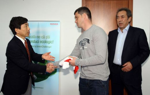 FOTO! Nicolae Badea a luat inapoi tricoul lui Catalin Hildan!_5