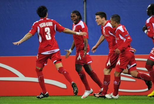 VIDEO: Romanul GROZAV a debutat in Europa: Vezi cea mai mare ratare a serii: Hamburg 2-1 Standard!_32