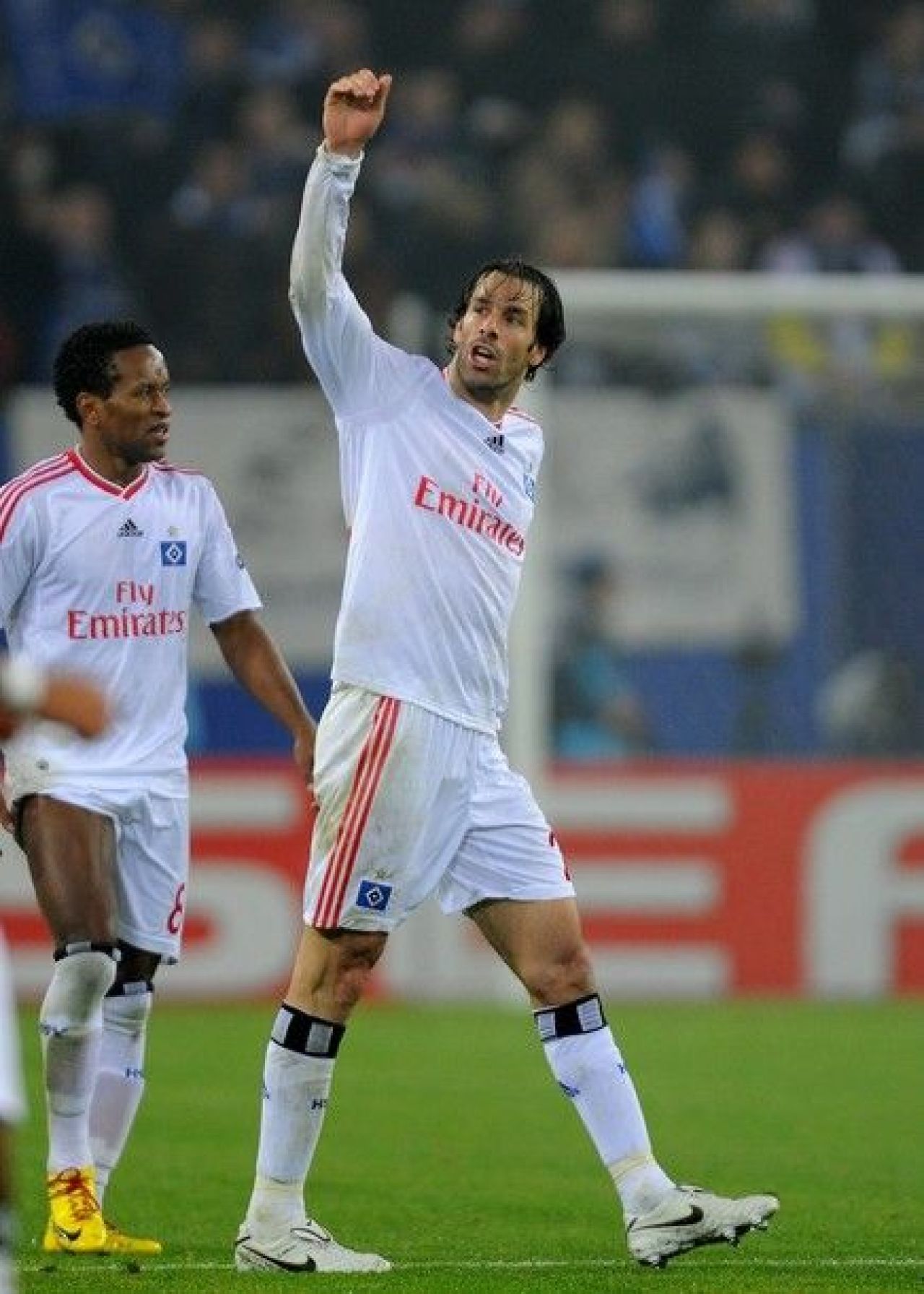 VIDEO: Romanul GROZAV a debutat in Europa: Vezi cea mai mare ratare a serii: Hamburg 2-1 Standard!_35