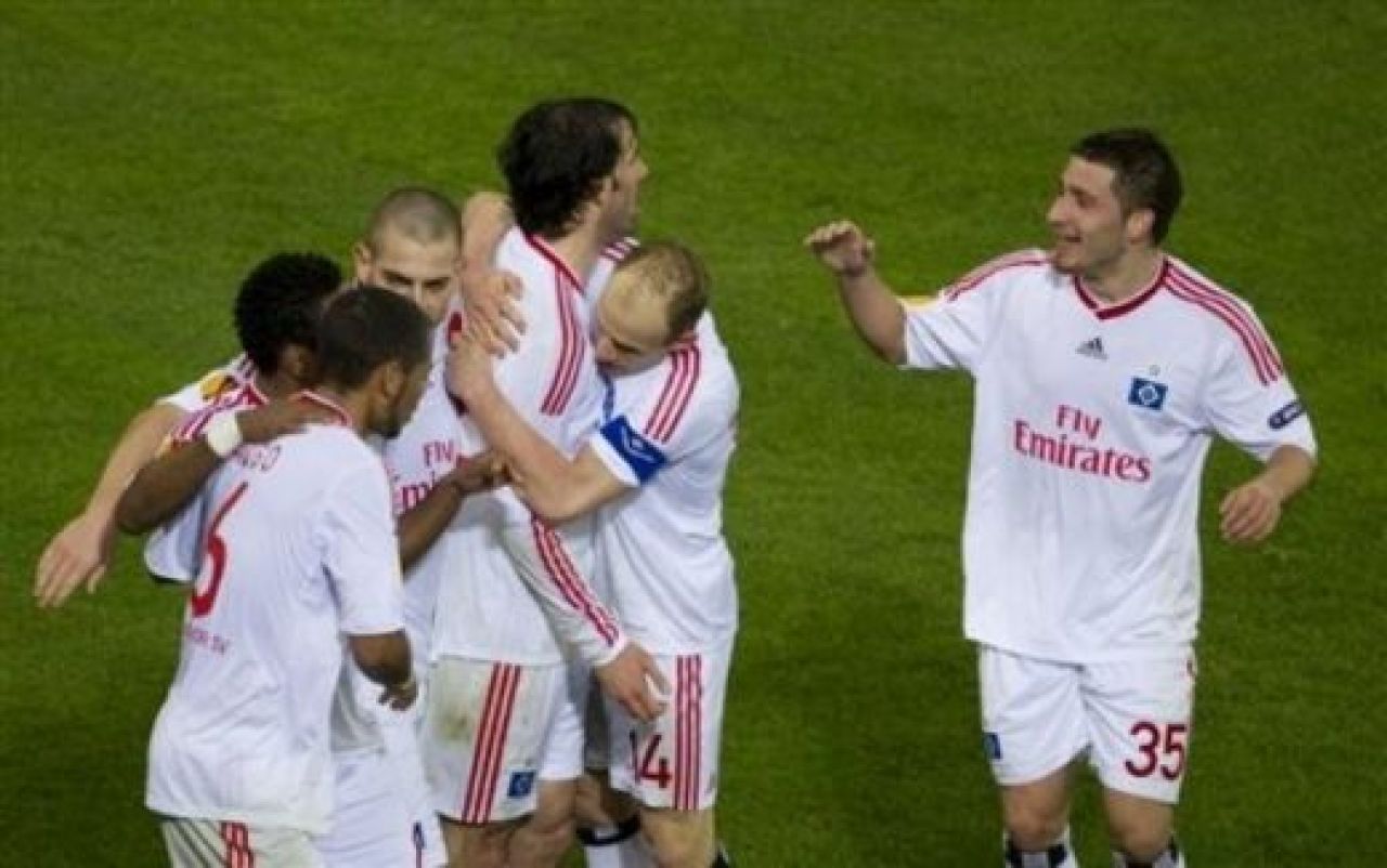 VIDEO: Romanul GROZAV a debutat in Europa: Vezi cea mai mare ratare a serii: Hamburg 2-1 Standard!_42