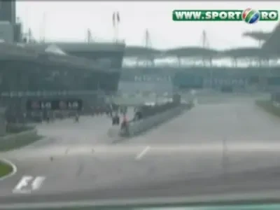 VIDEO / Hamilton a dominat antrenamentele in Malaezia