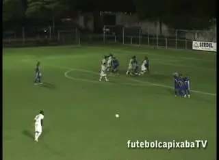 VIDEO / A vrut sa fie Roberto Carlos, dar nu i-a iesit! Cea mai JALNICA lovitura libera: