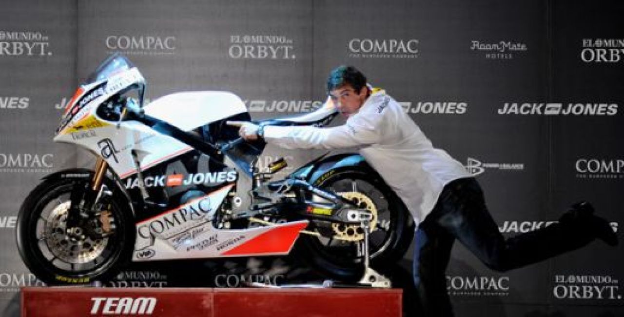 VIDEO: Antonio Banderas si-a prezentat propria echipa de motociclism!_3