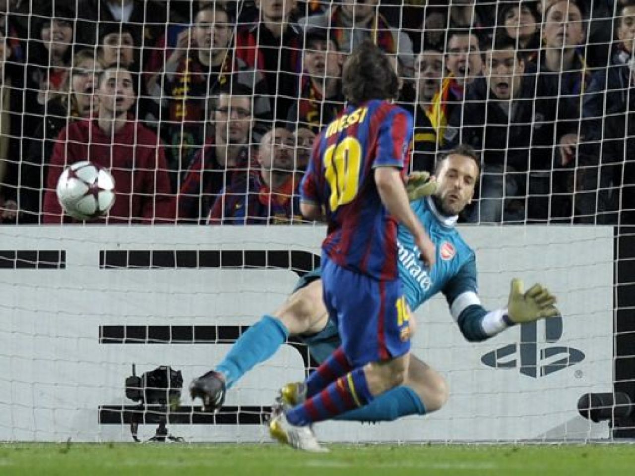 Grandios! Messi inscrie de PATRU ori: Barca 4-1 Arsenal! Vezi golurile 3D_12