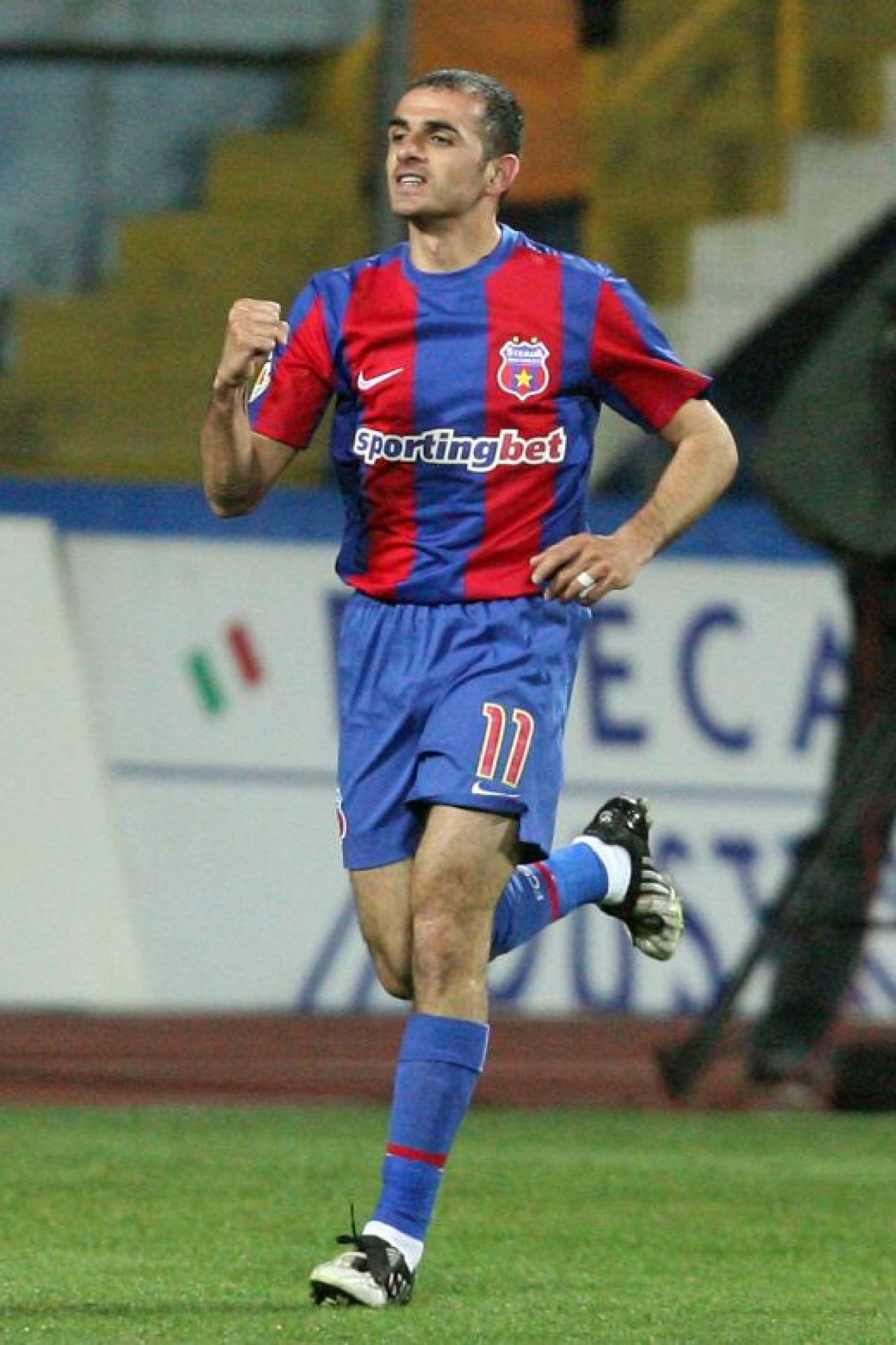 NOROC cu Panduru pe banca! Bistrita 1-2 Steaua! Vezi imagini!_3