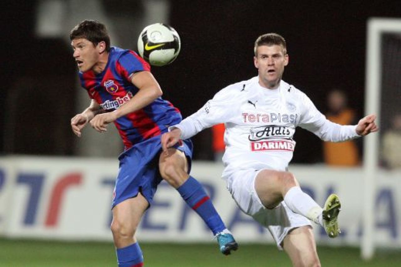 NOROC cu Panduru pe banca! Bistrita 1-2 Steaua! Vezi imagini!_7