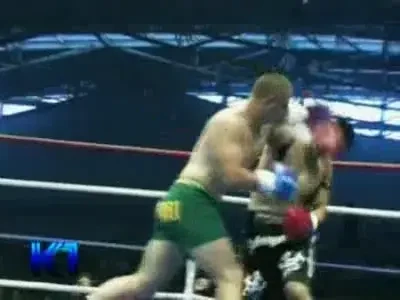 SE CAUTA UN GREU: Tu esti noul superstar din Local Kombat!