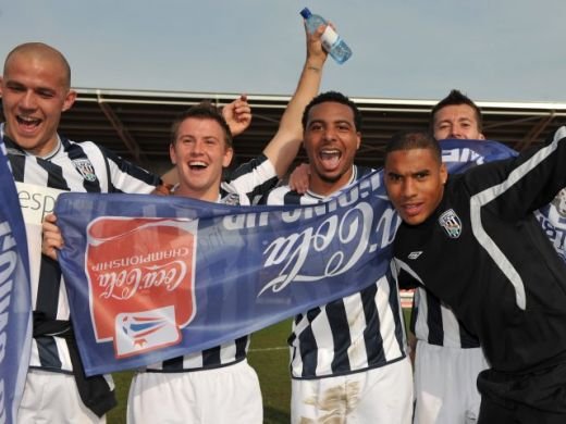 SUPER FOTO / Tamas a facut SHOW in vestiar dupa ce a promovat in Premier League!_7