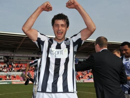 SUPER FOTO / Tamas a facut SHOW in vestiar dupa ce a promovat in Premier League!_10