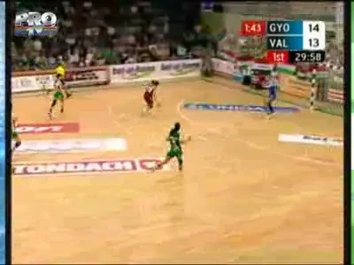 VIDEO! Oltchim este cu un pas in finala Ligii: Gyor 25-25 Oltchim!