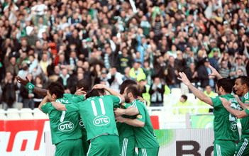 Jucatorii lui Panathinaikos au ramas in chiloti dupa ce au castigat titlul! Vezi nebunia de la final:_8