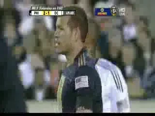 VIDEO / S-a SPERIAT de atacant? Vezi cum a comis-o un portar din MLS: