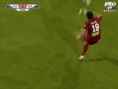 VIDEO: Inventia care a dus CFR-ul in finala Cupei!&nbsp;Vezi golul superb inscris de Traore