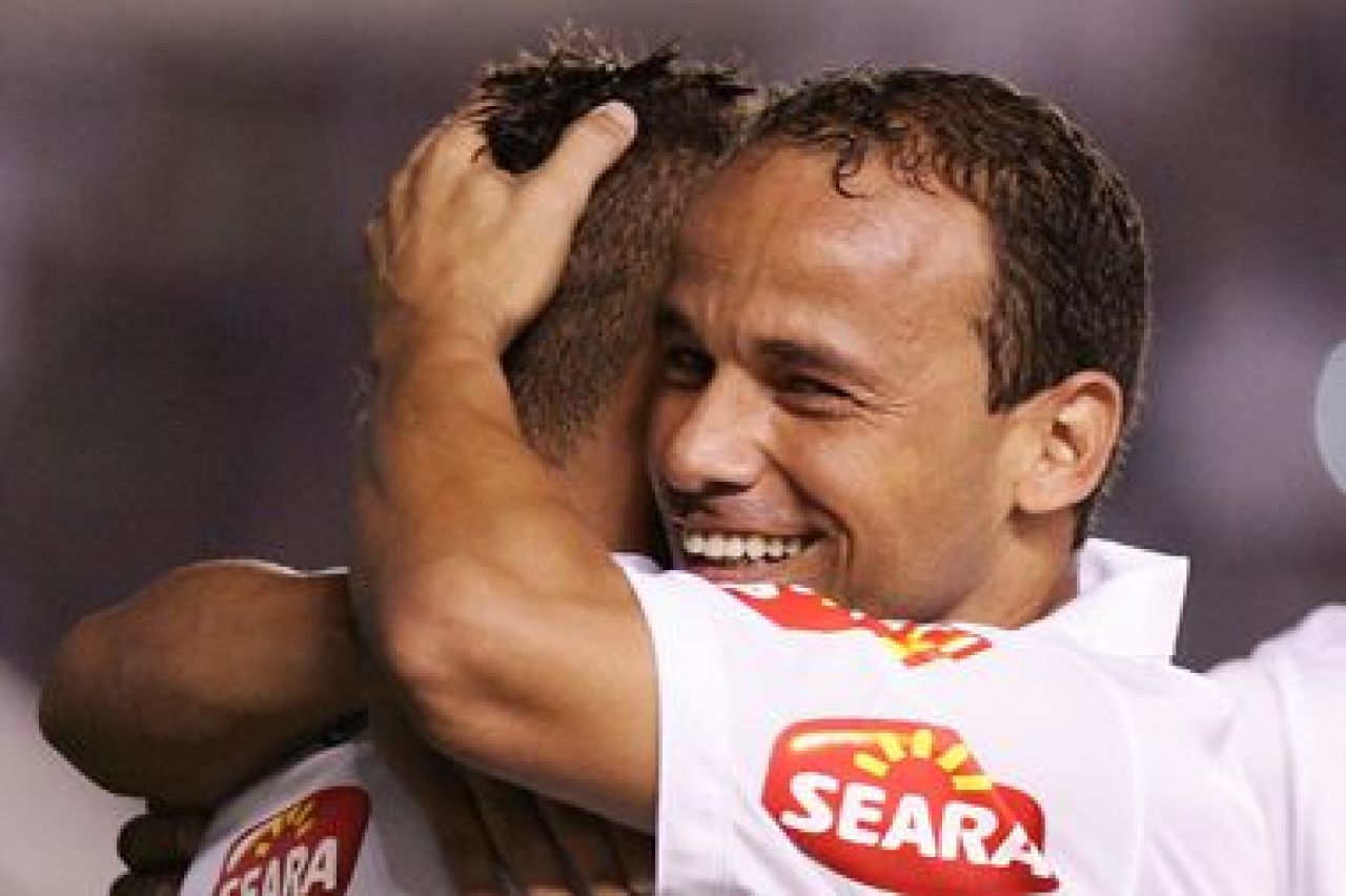 VIDEO Pustiul dorit de Real Madrid a dat CINCI goluri intr-un meci! Vezi ce show a facut cu Robinho in Cupa Braziliei!_11