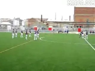 Nemtii si romanii au REINVENTAT fotbalul! Vezi cum functioneaza tactica SCUT