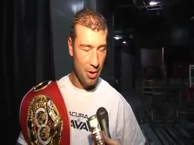 Presa din Canada il lauda pe Bute! A trait ORGASMUL de pugilist facand KO un adversar cu un upercut!