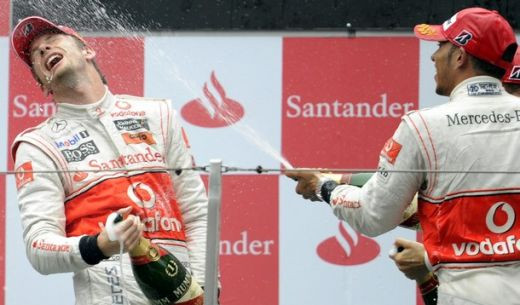 VIDEO / McLaren castiga totul in China. Vezi filmul cursei!_64