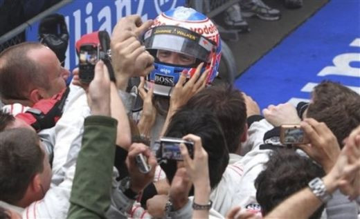 VIDEO / McLaren castiga totul in China. Vezi filmul cursei!_82